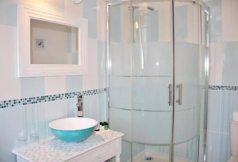 Aamiaismajoitus (B&B) Chateau Pontet D'eyrans & Spa