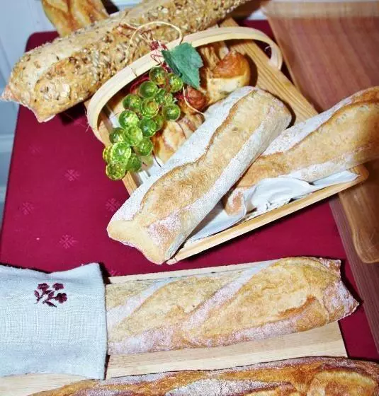 Aamiaismajoitus (B&B) Chateau Pontet D'eyrans & Spa