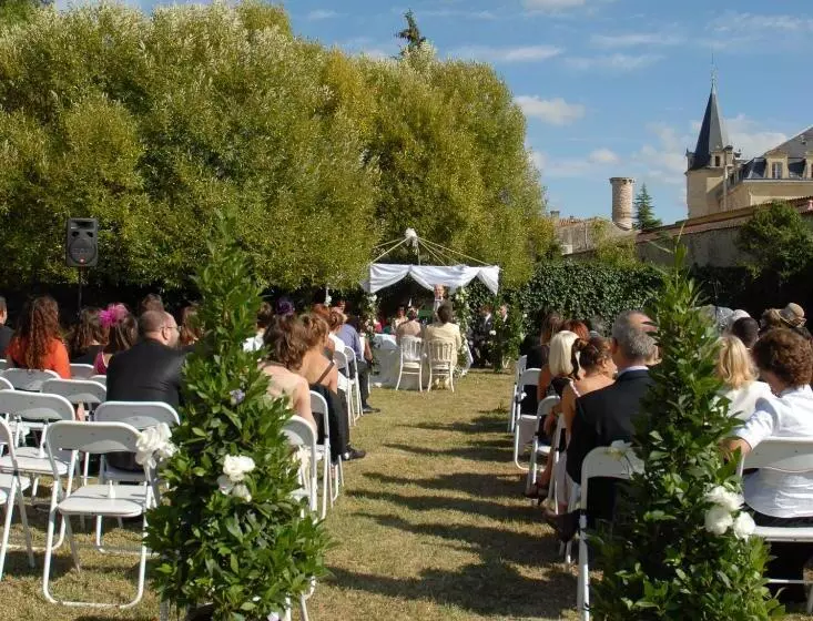 Aamiaismajoitus (B&B) Chateau Pontet D'eyrans & Spa