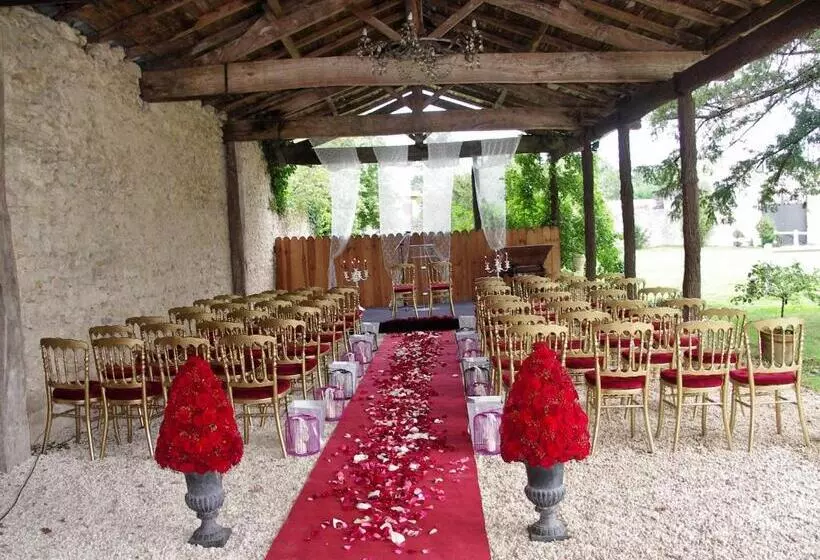 Aamiaismajoitus (B&B) Chateau Pontet D'eyrans & Spa