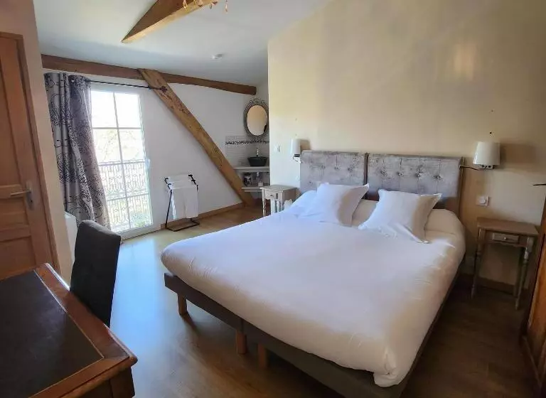 Aamiaismajoitus (B&B) Chateau Pontet D'eyrans & Spa