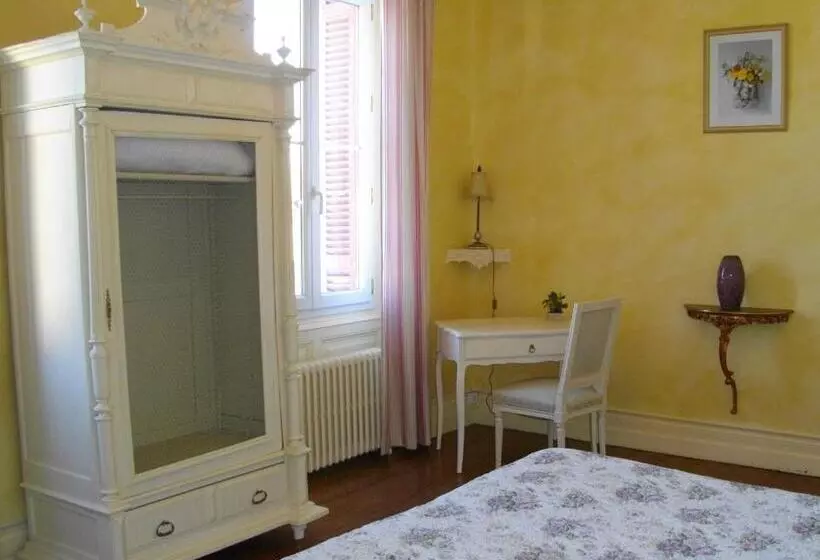 Aamiaismajoitus (B&B) Chateau Pontet D'eyrans & Spa