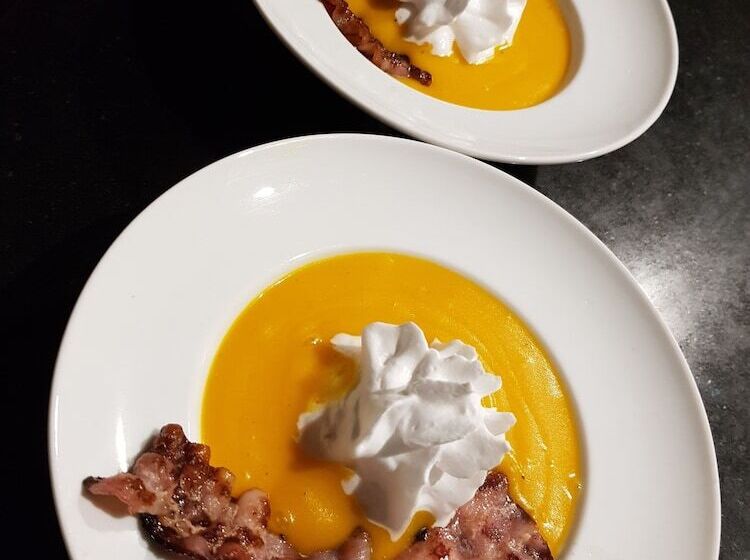 مبيت وإفطار Domaine De Bourgville