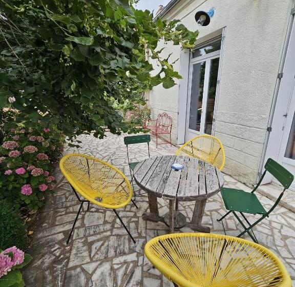 مبيت وإفطار Guest House Près Des Montgolfières