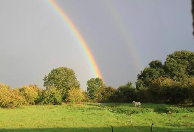 Aamiaismajoitus (B&B) La Ferme Manoir Saint Barthélemy