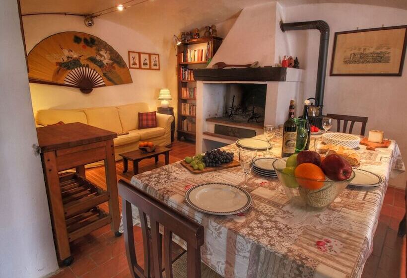 Elegant Cottage In Tuscany With Lake View And Private Garden