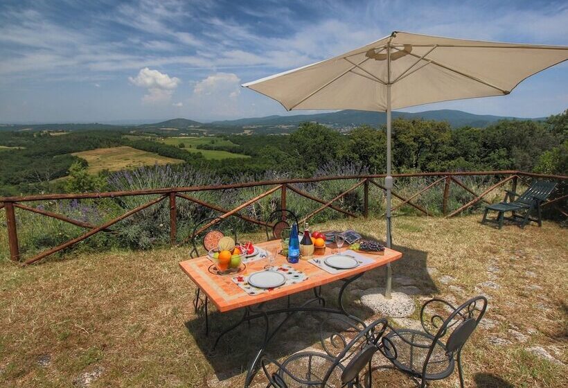 Elegant Cottage In Tuscany With Lake View And Private Garden