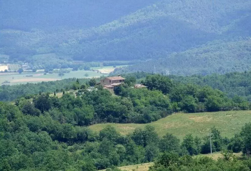 Elegant Cottage In Tuscany With Lake View And Private Garden