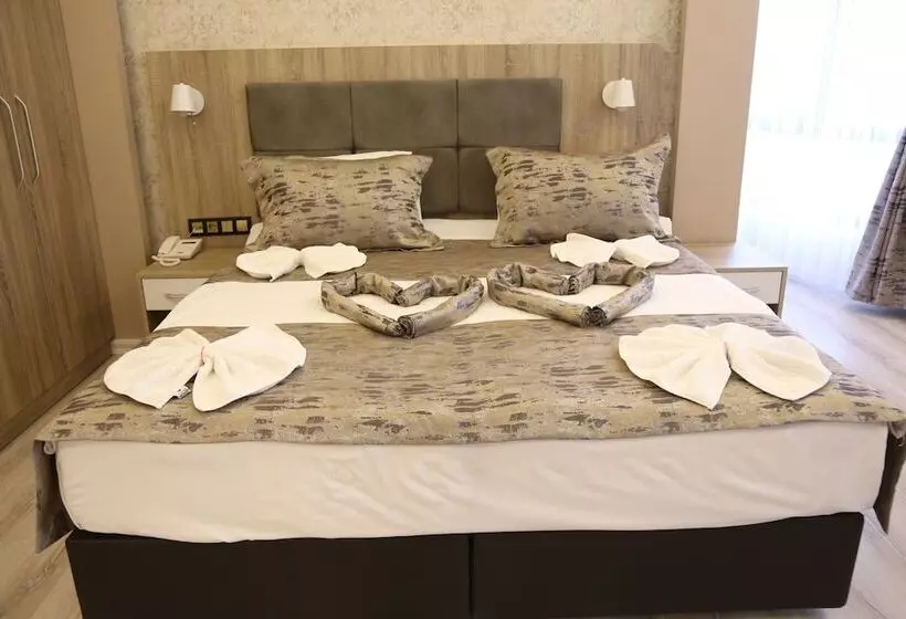 Hotelli Ema Ozturk Thermal