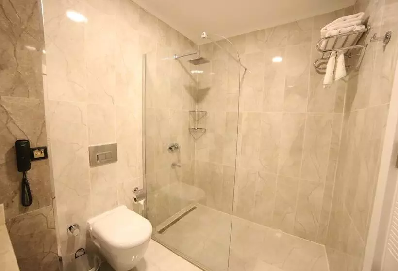 Hotelli Ema Ozturk Thermal