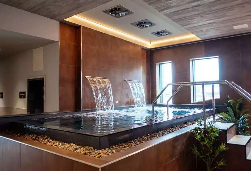 Hotelli Hilton Garden Inn Snowdonia