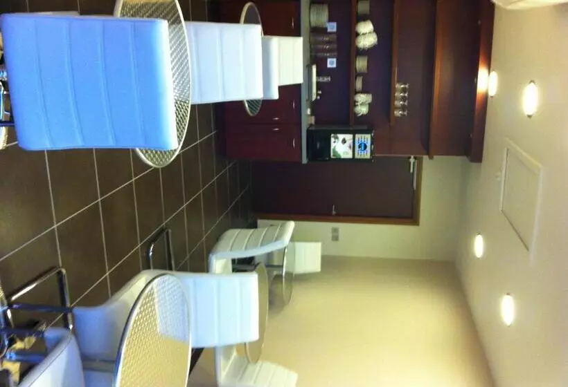 Hotelli Hostellerie Del Matin Calme