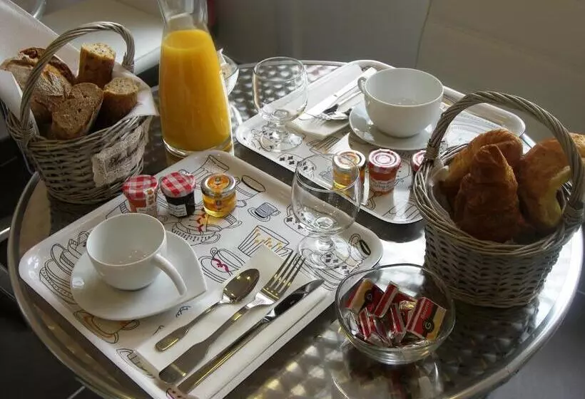 Hotelli Hostellerie Del Matin Calme