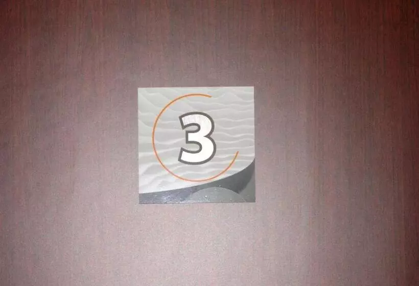 Hotelli Hostellerie Del Matin Calme