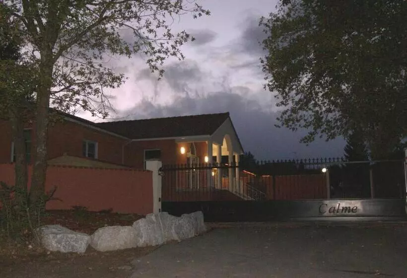 Hotelli Hostellerie Del Matin Calme