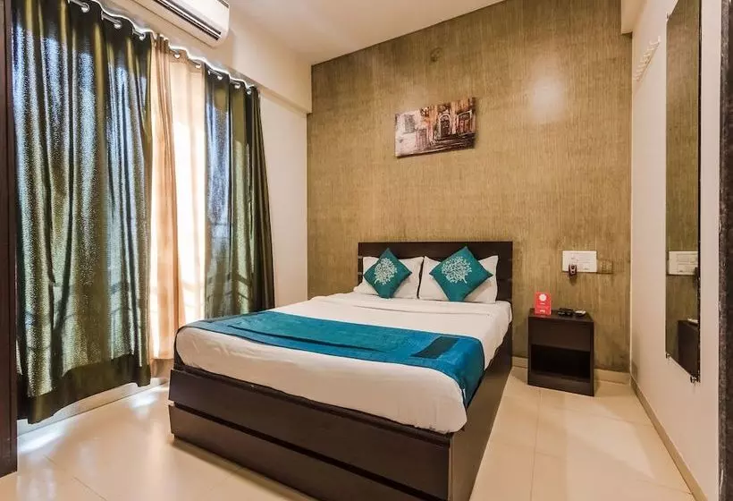 ホテル Oyo 4082 Apartment Vashi