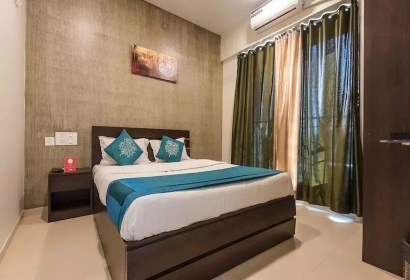 ホテル Oyo 4082 Apartment Vashi