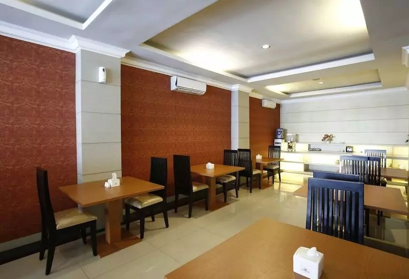 ホテル Reddoorz @ Kebayoran Lama