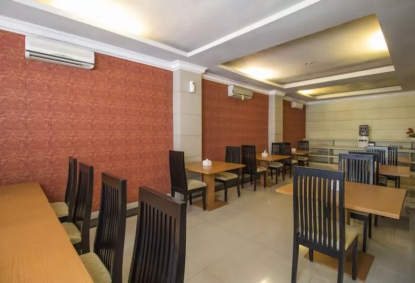 ホテル Reddoorz @ Kebayoran Lama