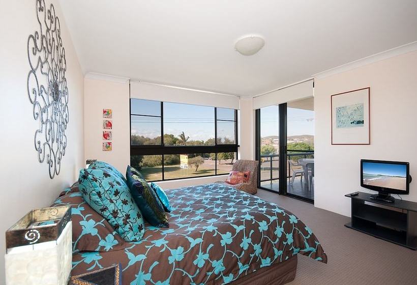 Отель The Dunes, Unit 17/38 Marine Drive