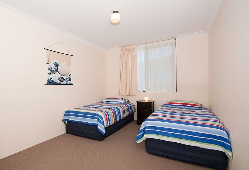 Отель The Dunes, Unit 17/38 Marine Drive