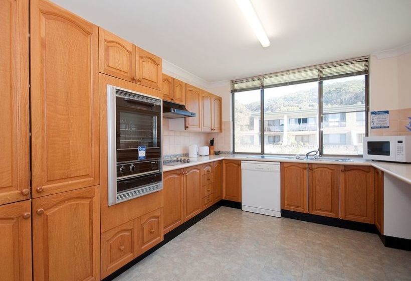 Отель The Dunes, Unit 17/38 Marine Drive