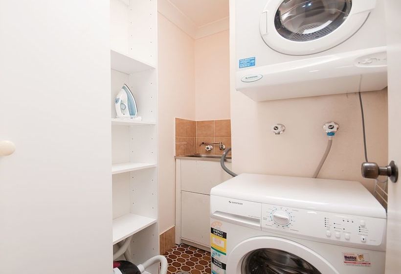 Отель The Dunes, Unit 17/38 Marine Drive