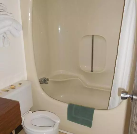 A1 Motel And Campground