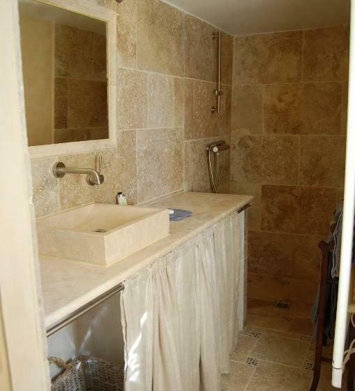 بنسيون Le Jas De Péguier