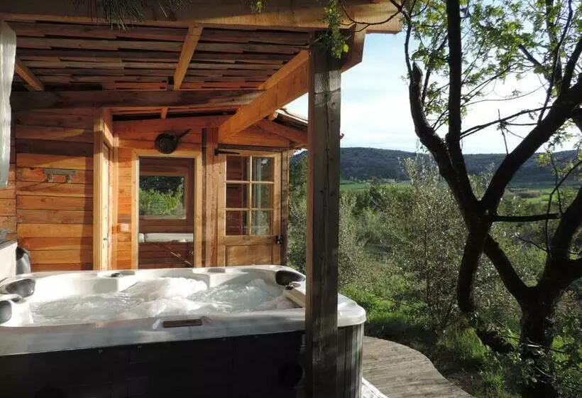 ペンション Le Jas De Péguier