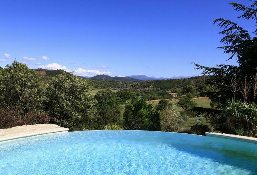 بنسيون Le Jas De Péguier