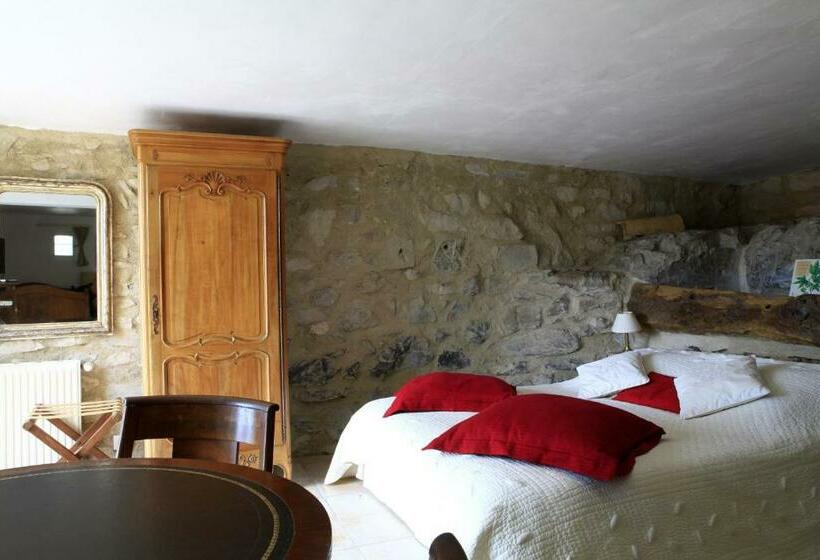 بنسيون Le Jas De Péguier