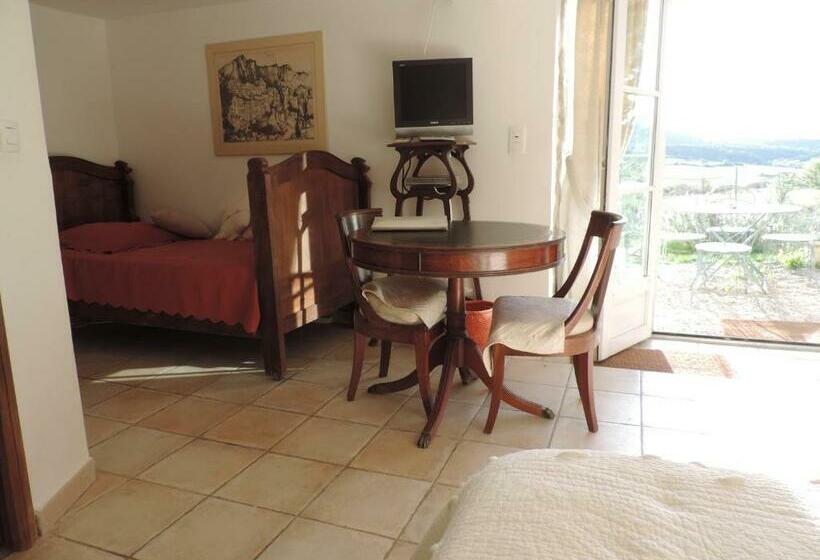 بنسيون Le Jas De Péguier