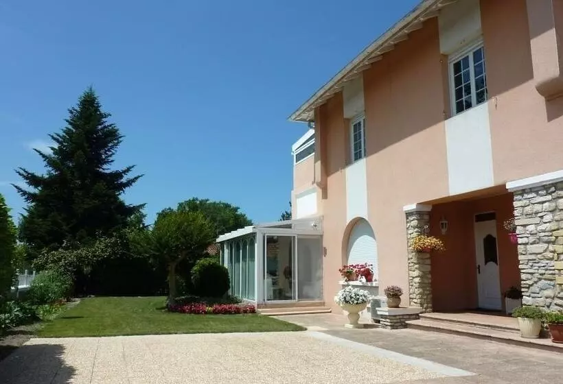 ペンション Villa Des Bruyères