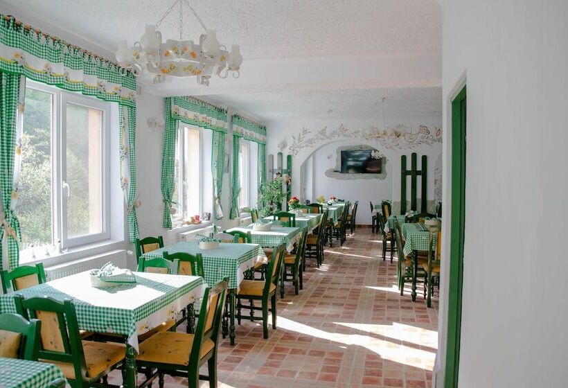 پانسیون Zöld Tündér