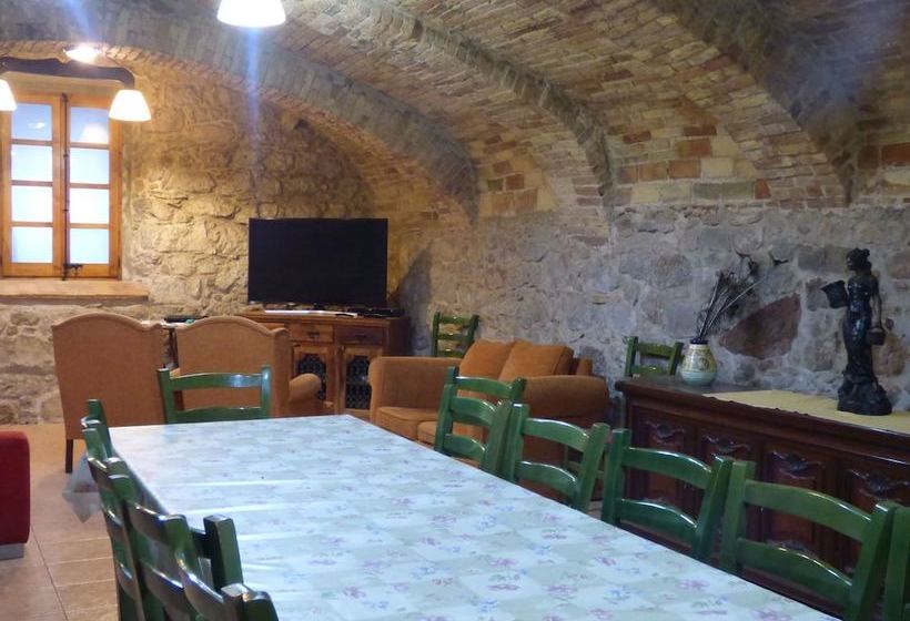 Agritourism In An Agriculture And Livestock Enterprise