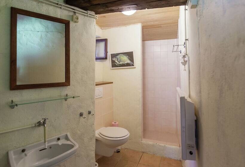 Heritage Gite In Aquitaine With Shared Pool