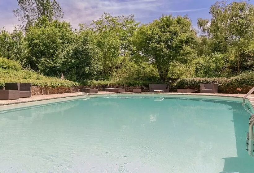 Heritage Gite In Aquitaine With Shared Pool