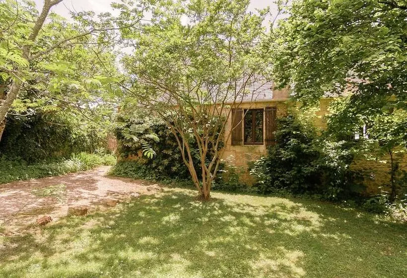 Heritage Gite In Aquitaine With Shared Pool