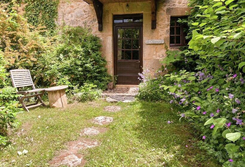 Heritage Gite In Aquitaine With Shared Pool