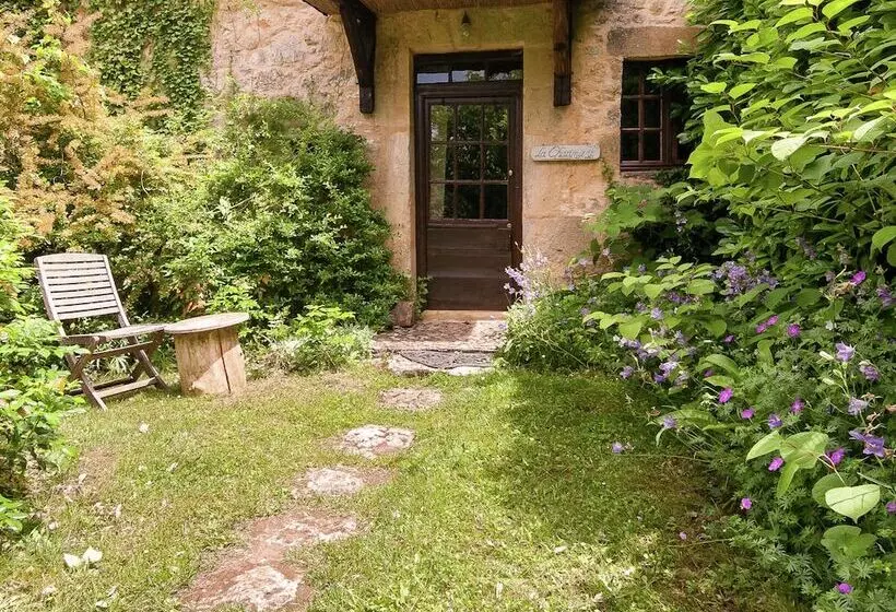 Heritage Gite In Aquitaine With Shared Pool