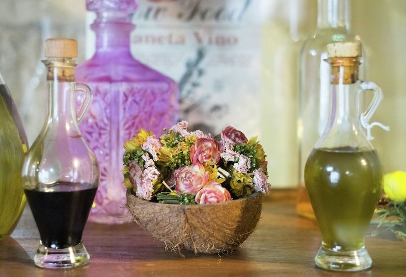 Cottage In Santa Flavia With Swimming Pool, Terrace,barbecue