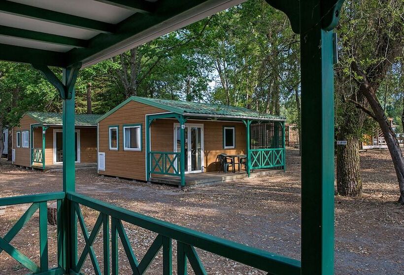 ホテル Camping Le Chenal