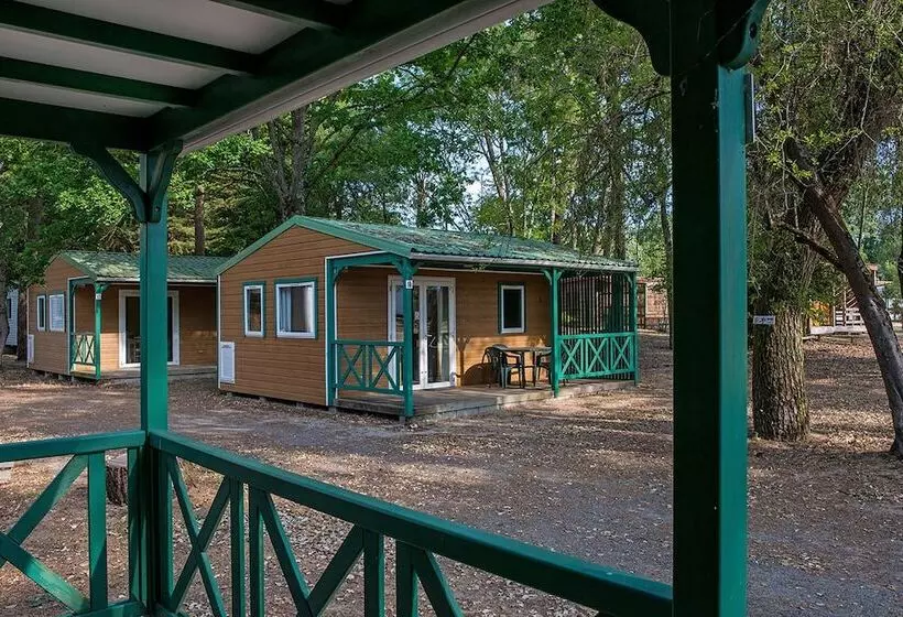 ホテル Camping Le Chenal