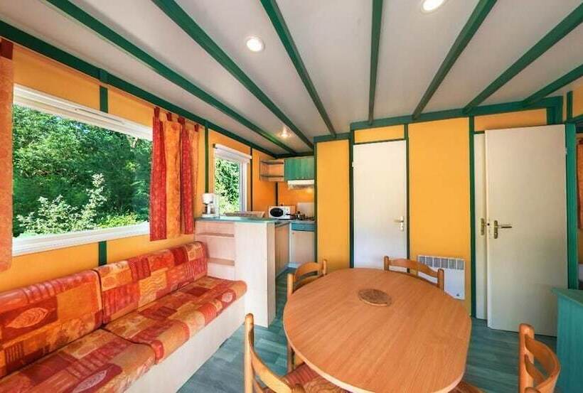 ホテル Camping Le Chenal