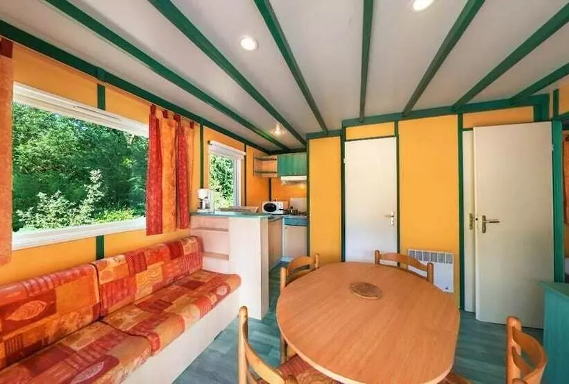 ホテル Camping Le Chenal