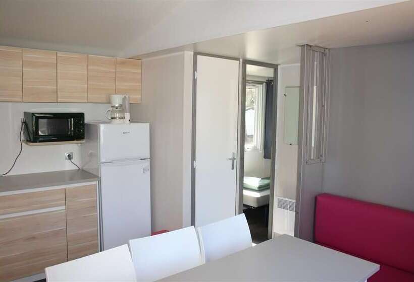 ホテル Camping Le Chenal