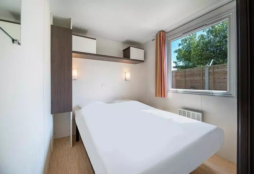 ホテル Camping Le Chenal