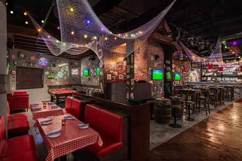 هتل Hampton By Hilton Marjan Island