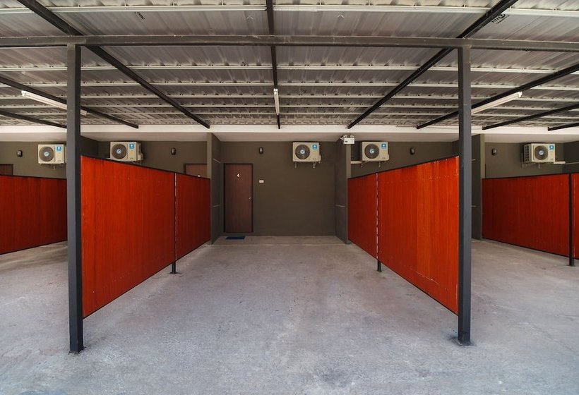 בית מלון כפרי Oyo 939 69 Resort